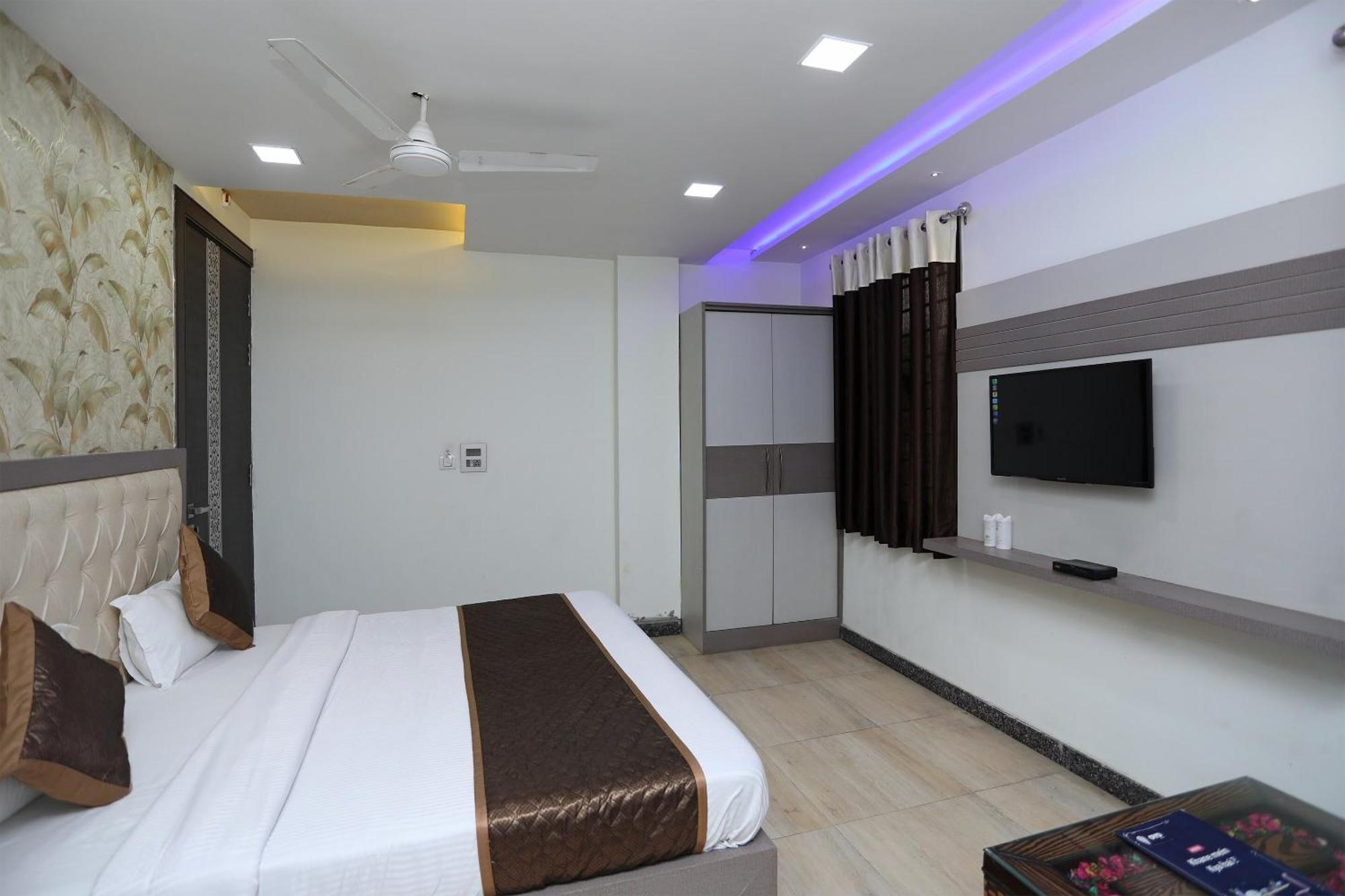 Oyo Hotel Vaishnavi Heritage Inn Agra  Exterior photo